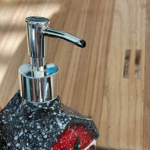 Holiday house soap container - Picture 4 of 5